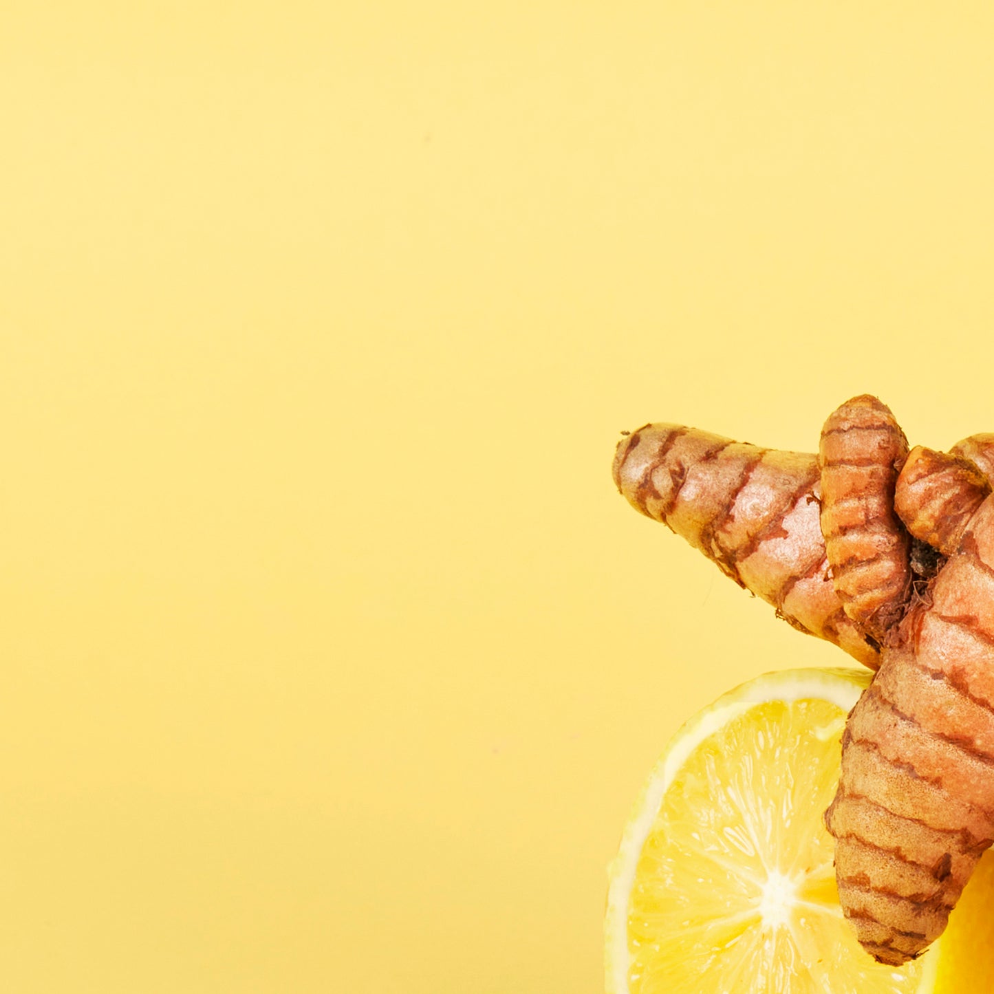 SUPERFOOD BRIGHTENING OVERNIGHT CREAM - TURMERIC + GINSENG + 3 % VITAMIN C - ANTIOKSIDAN İÇEREN AYDINLATICI YÜZ KREMİ