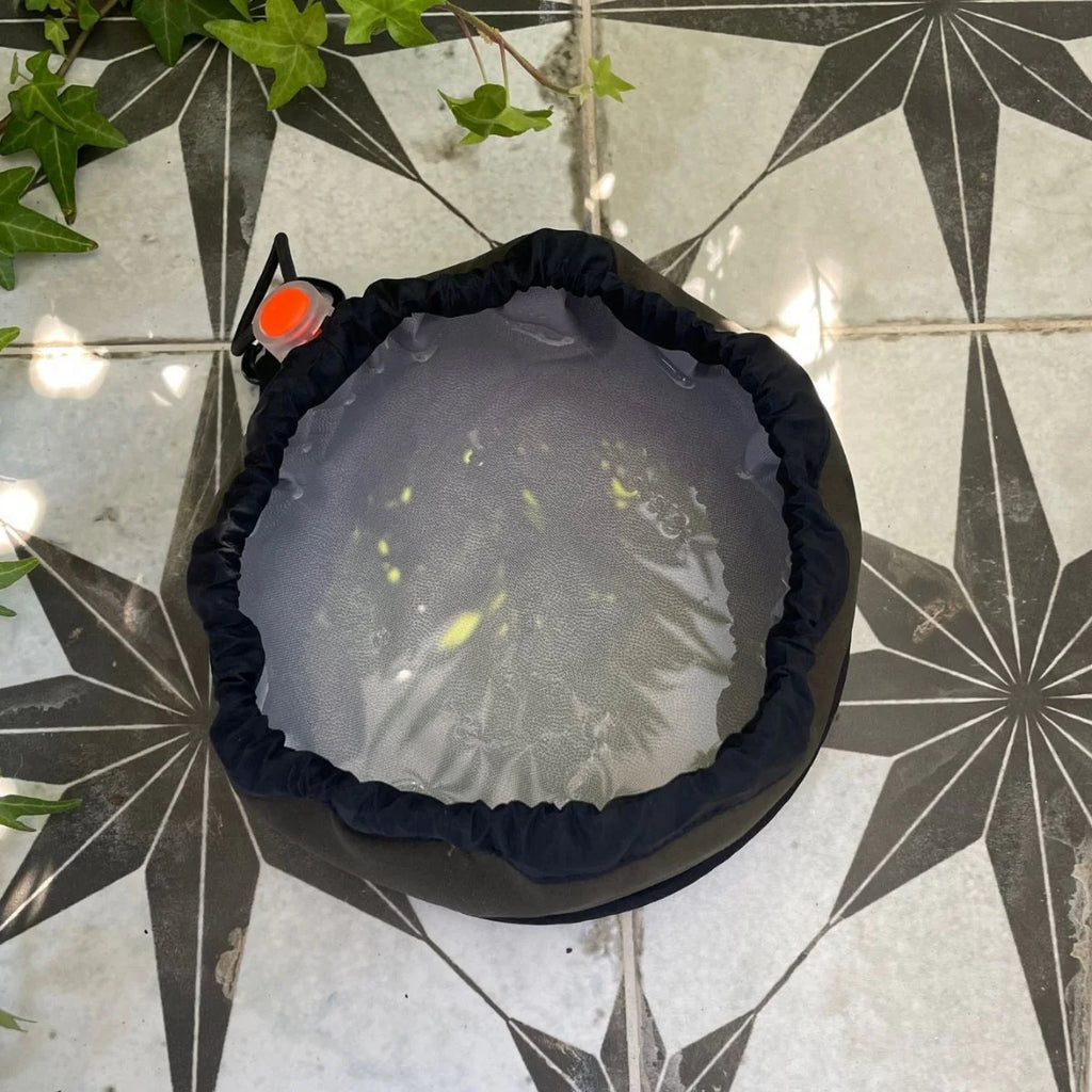 Pita-On-The-Go Collapsible Cat + Dog Food Bowl