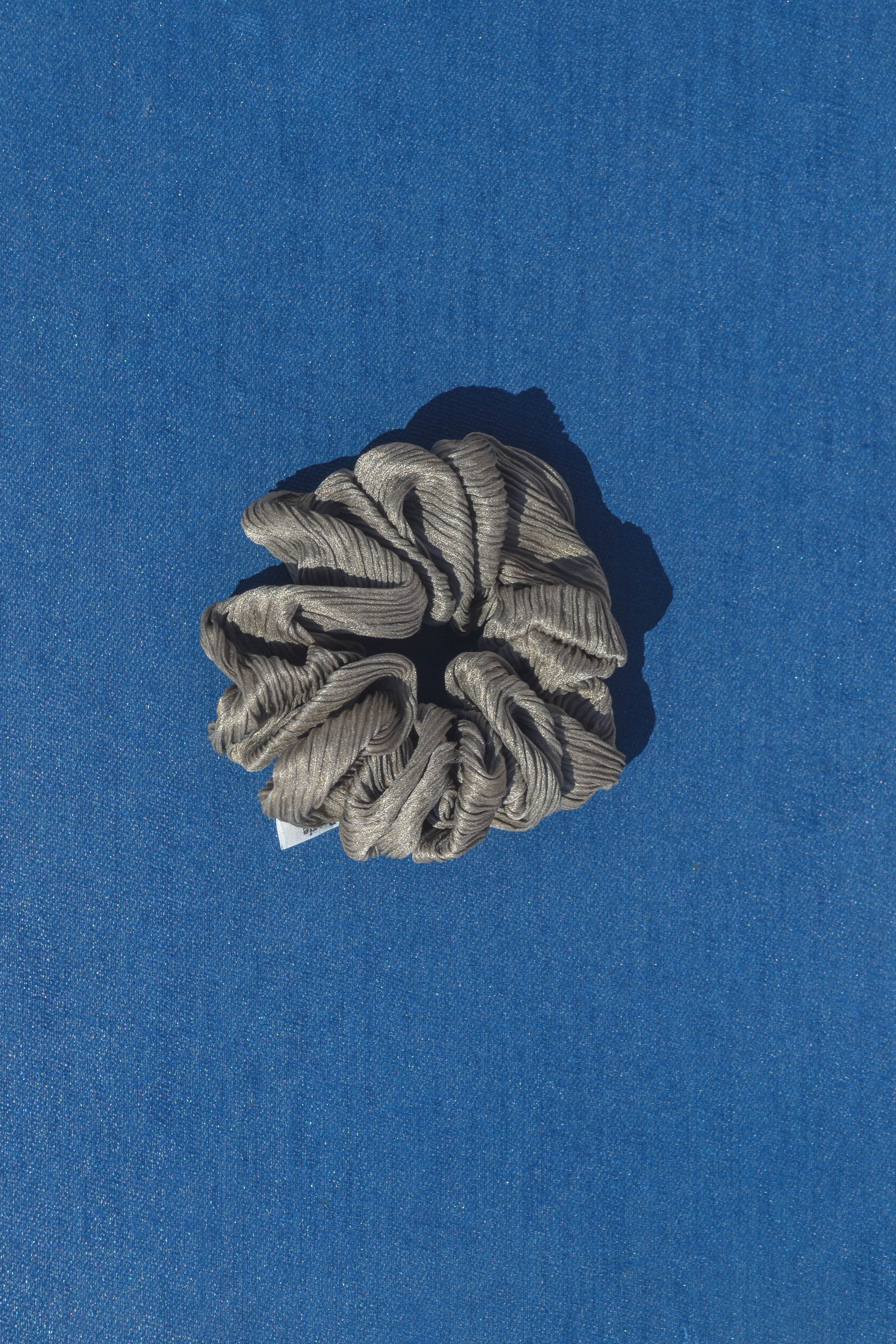 Grey Flow Silk Scrunchie
