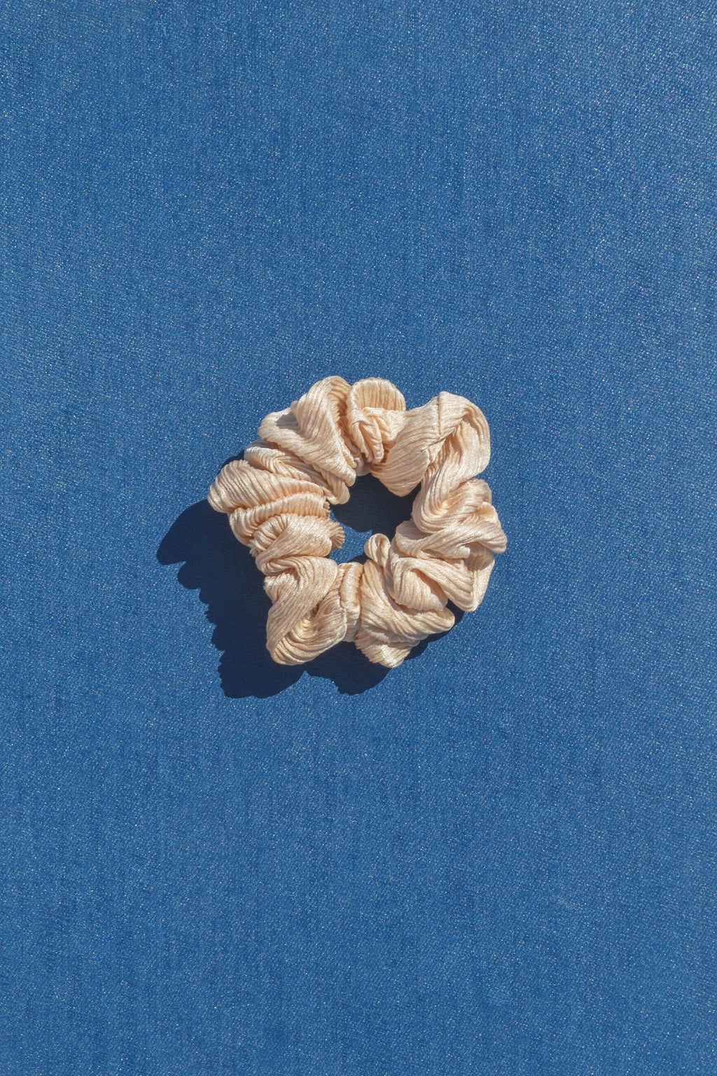 Mashmallow Flow Silk Scrunchie