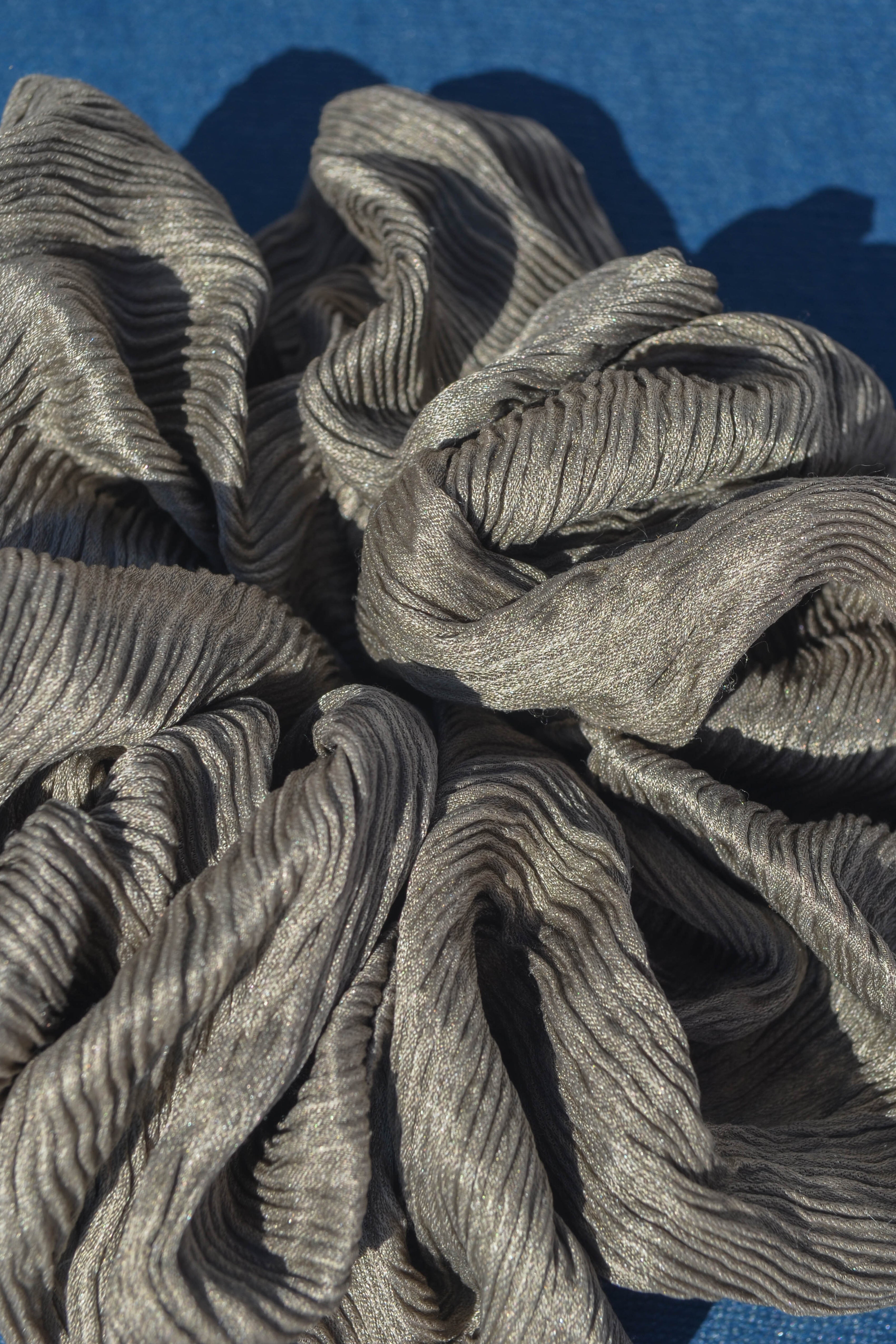 Grey Flow Silk Scrunchie