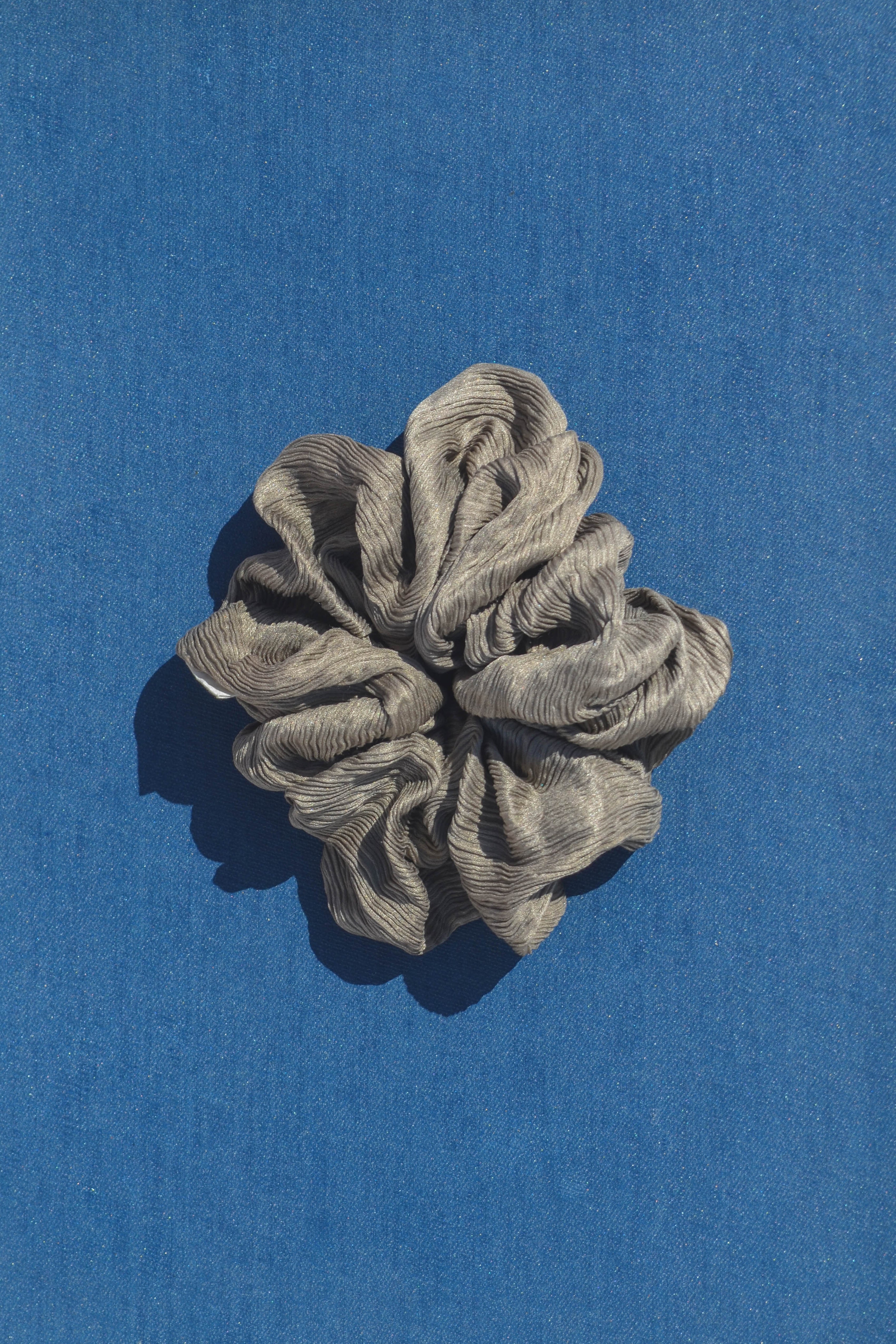Grey Flow Silk Scrunchie