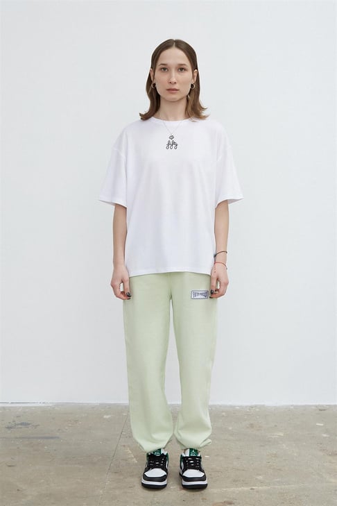 Kadın Beyaz Oversize Basic T-shirt