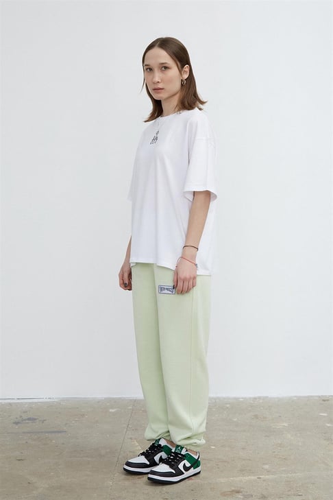 Kadın Beyaz Oversize Basic T-shirt