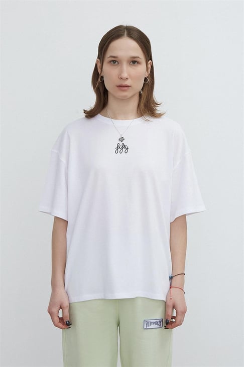 Kadın Beyaz Oversize Basic T-shirt