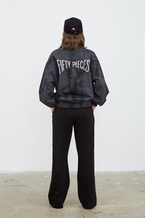Kadın Antrasit Sırt Baskılı Oversize Batik Sweatshirt