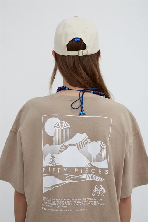 Kadın Boz Sırt Baskılı Yıkamalı Oversize T-shirt